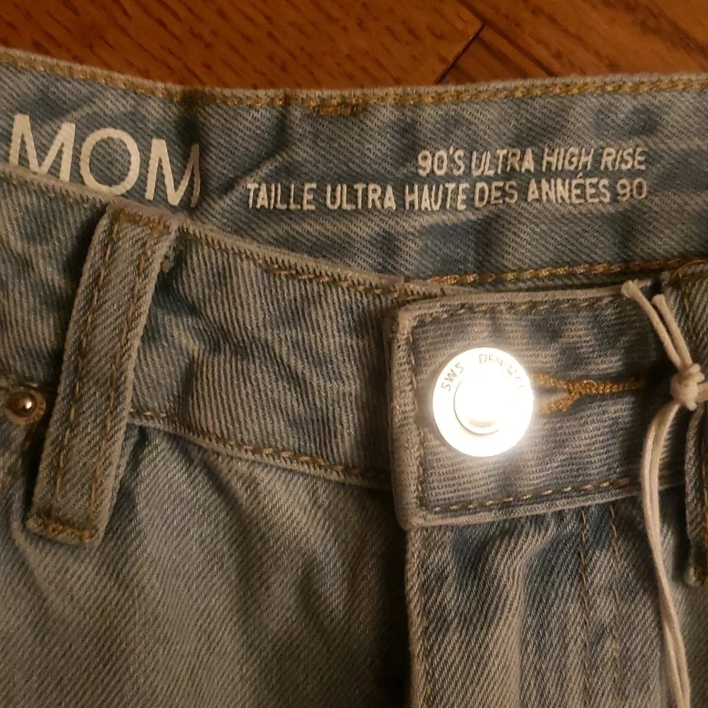 𝅺mom jeans. High waist rise - Picture 3 of 10